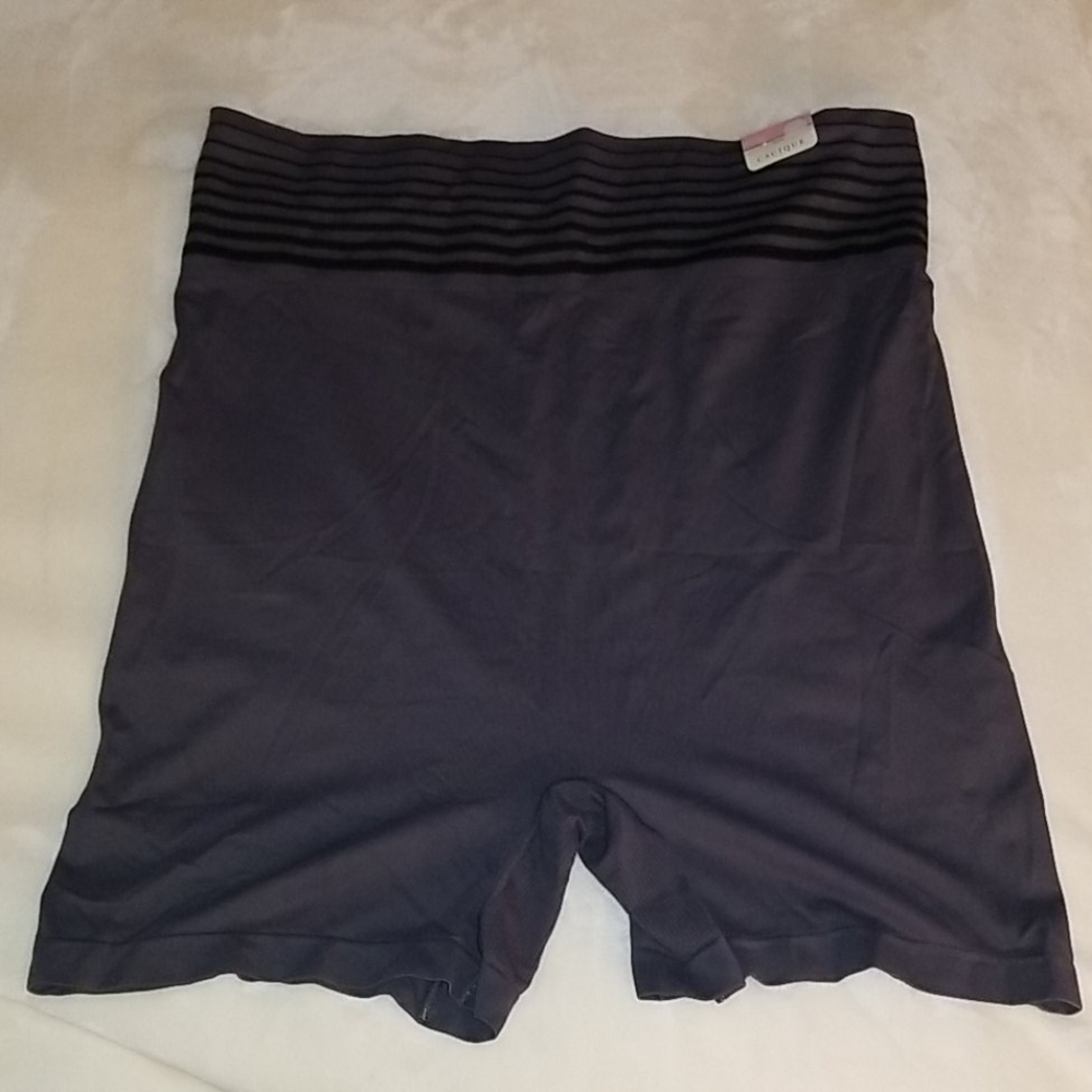 New Cacique High Waist Short 22/24 Gray Black